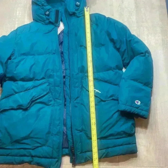 Champion coat, size Medium, Sustans made with DuPont Sorona.  Hunter green color - Picture 3 of 7